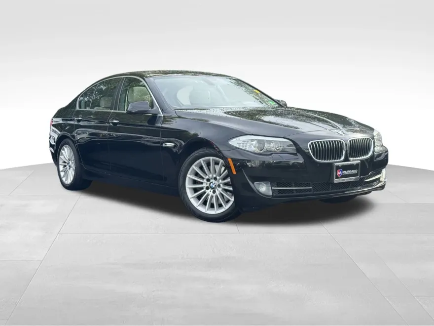 2011 Bmw 535i 5-Series photo 1