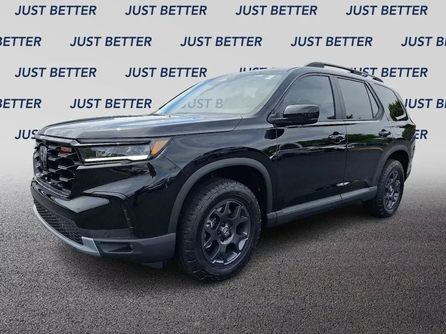 2025 Honda Pilot TrailSport photo 1