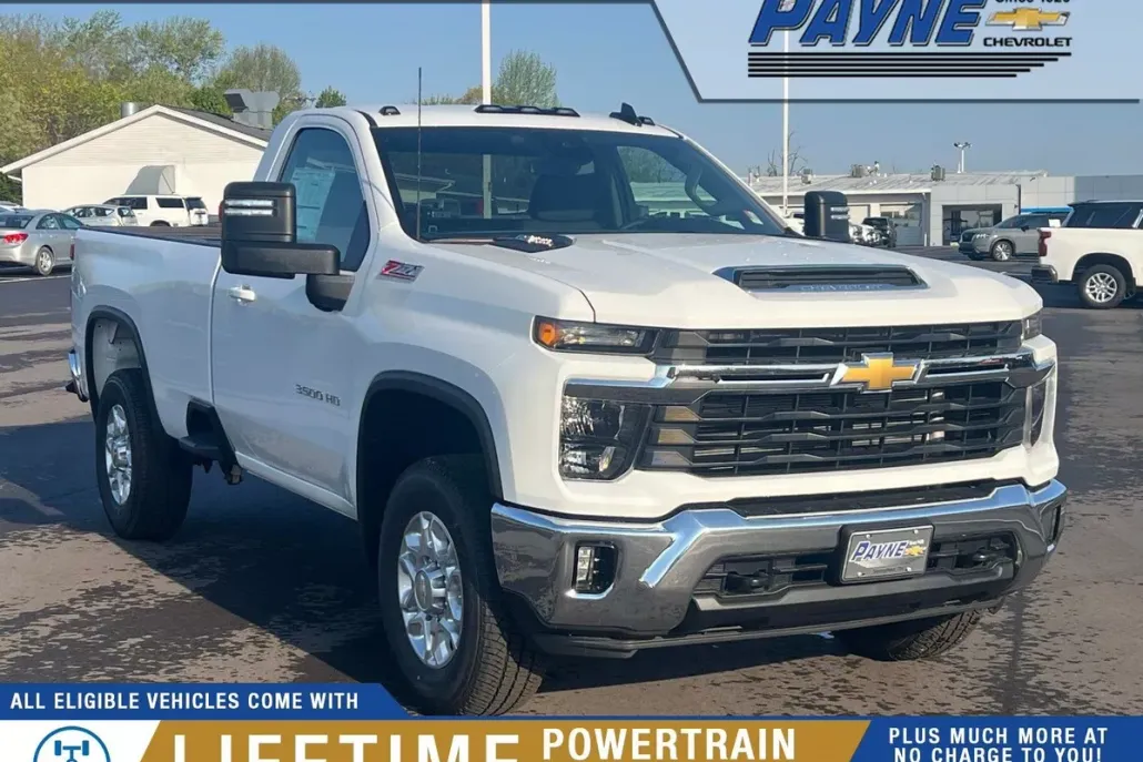 2025 Chevrolet Silverado 3500HD LT photo 1