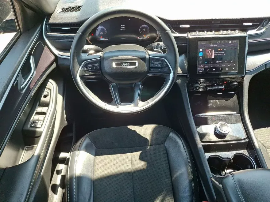 2021 Jeep Grand Cherokee Altitude photo 1