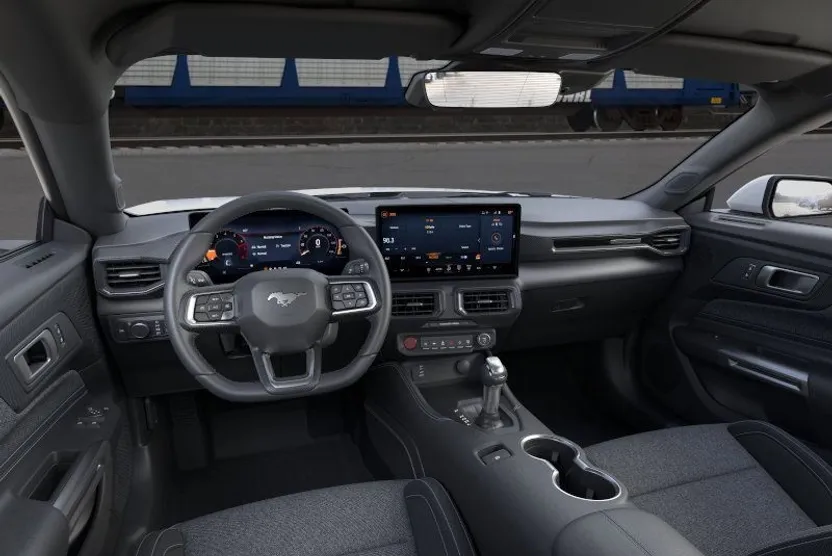 2025 Ford Mustang EcoBoost photo 1