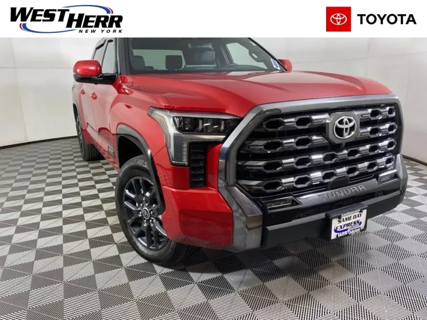 2022 Toyota Tundra Platinum photo 1