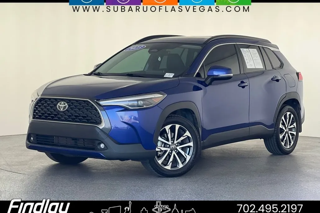 2023 Toyota Corolla Cross XLE photo 1
