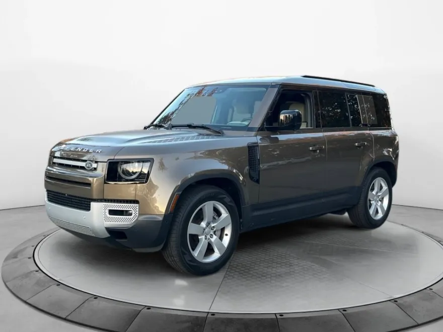 2024 Land Rover Defender 110 S photo 1