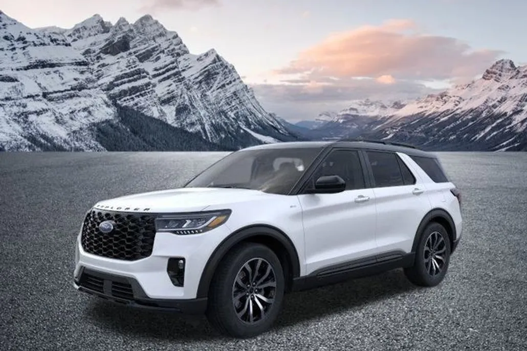 2025 Ford Explorer ST-Line photo 1