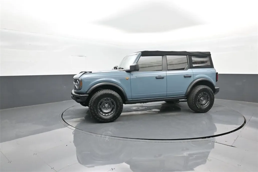 2021 Ford Bronco Badlands photo 1