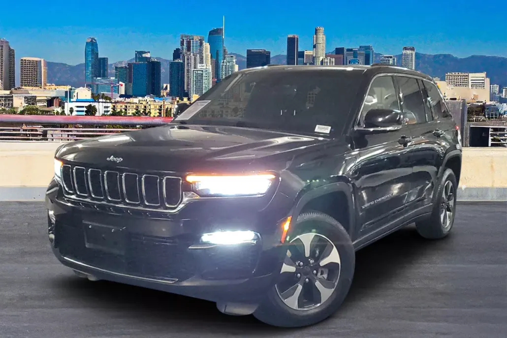 2024 Jeep Cherokee Limited 4xe photo 1