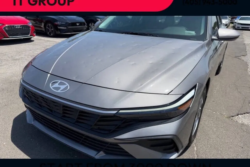 2024 Hyundai Elantra SE photo 1