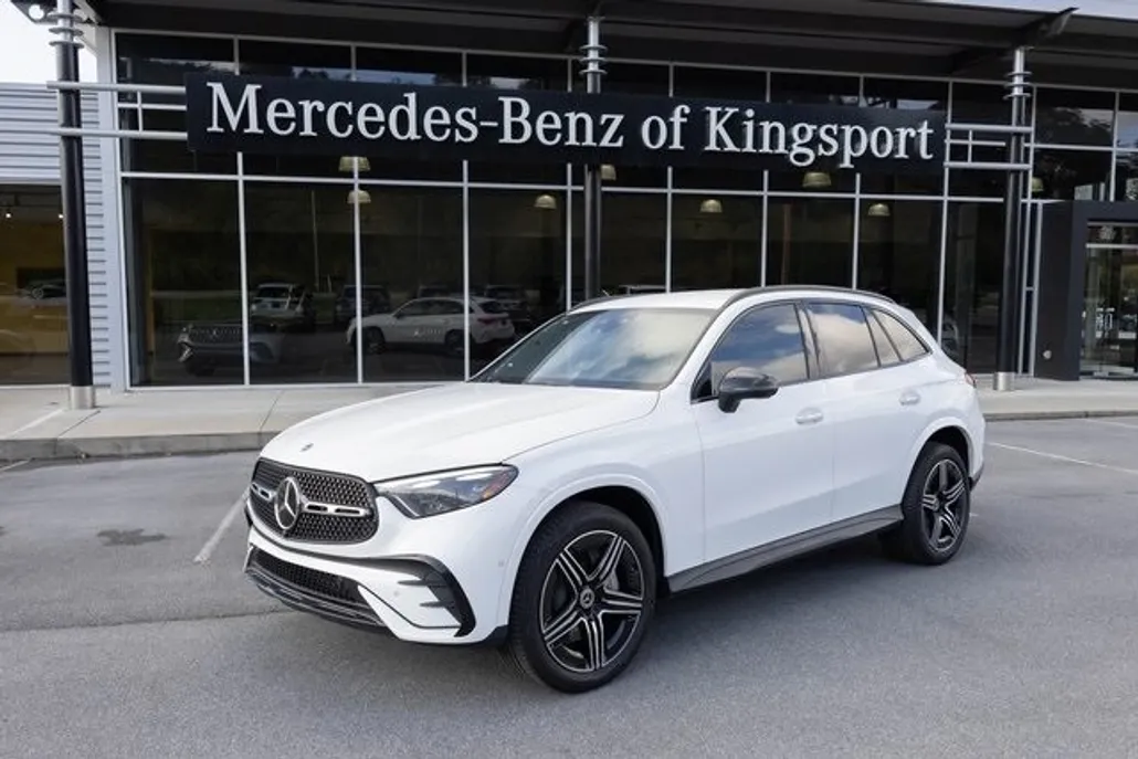 2025 Mercedes Benz GLC 300 4MATIC photo 1