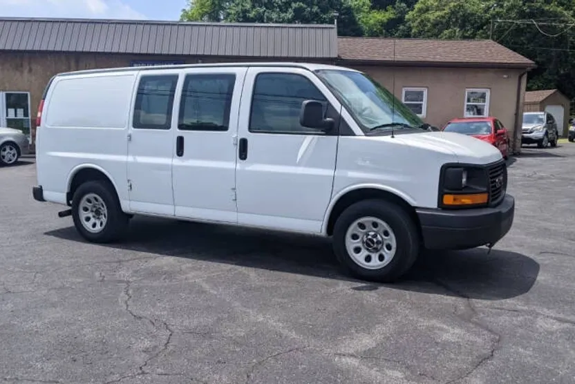 2014 Gmc Savana 1500 Cargo photo 1
