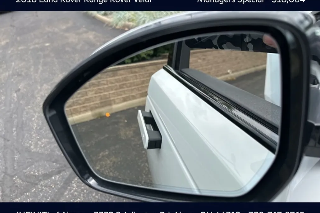 2018 Land Rover Range Rover Velar S photo 1