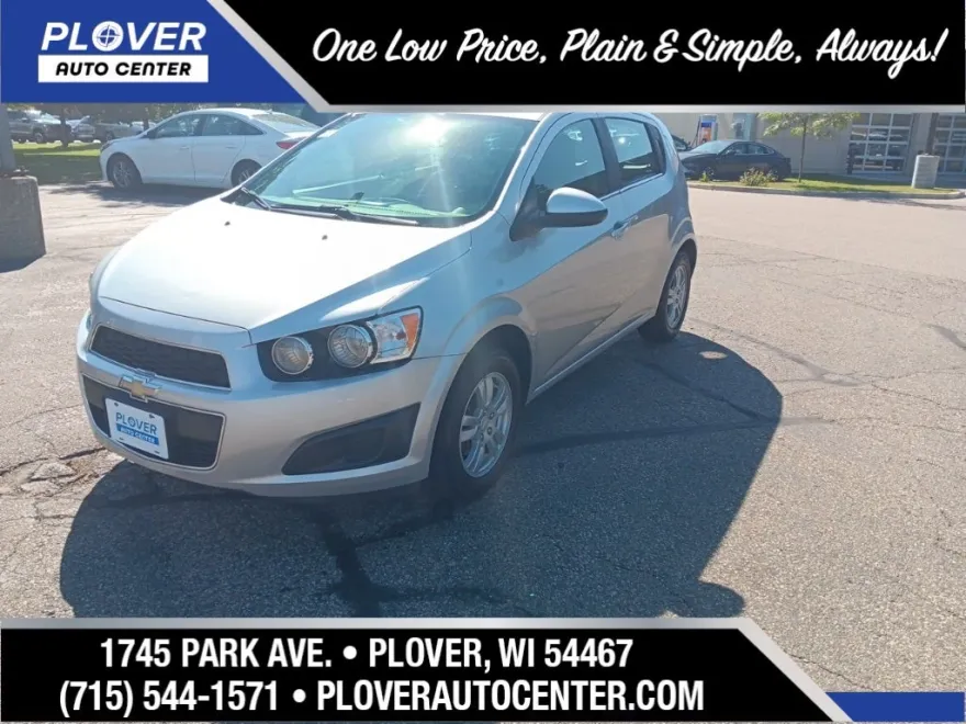 2015 Chevrolet Sonic LT photo 1