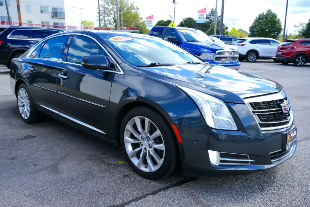 2016 Cadillac XTS Luxury photo 1