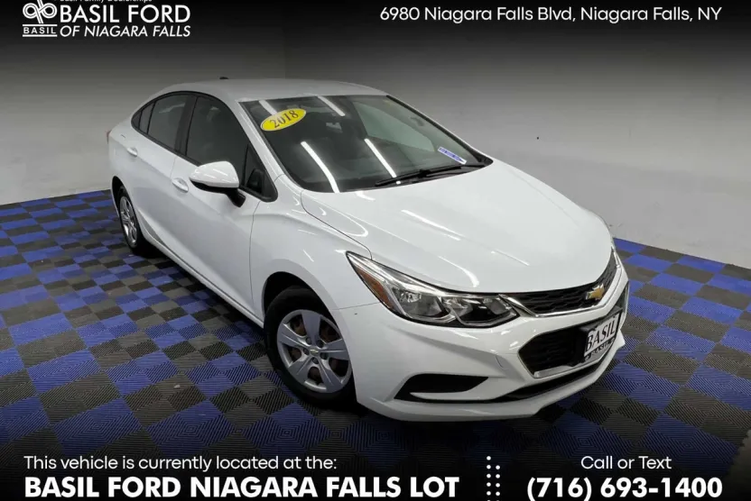 2018 Chevrolet Cruze LS photo 1