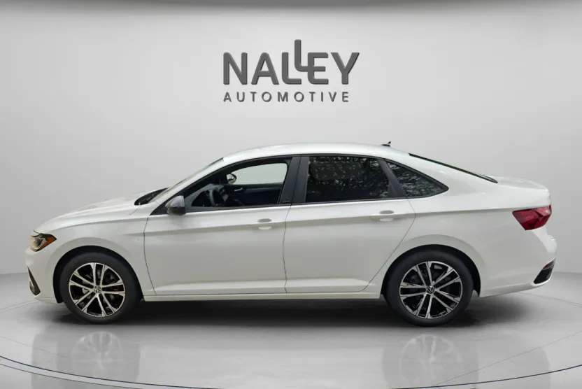 2025 Volkswagen Jetta 1.5T Sport photo 1