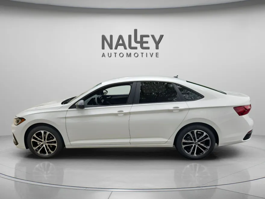2025 Volkswagen Jetta 1.5T Sport photo 1