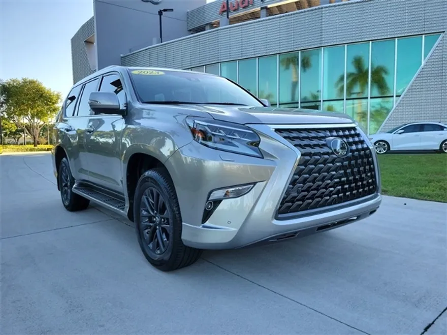 2023 Lexus GX 460 photo 1