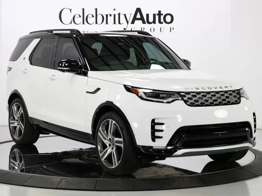 2024 Land Rover Discovery Metropolitan Edition photo 1