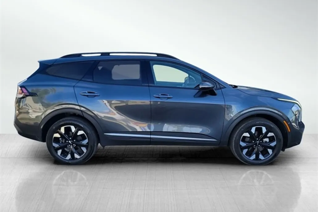 2023 Kia Sportage X-Line photo 1