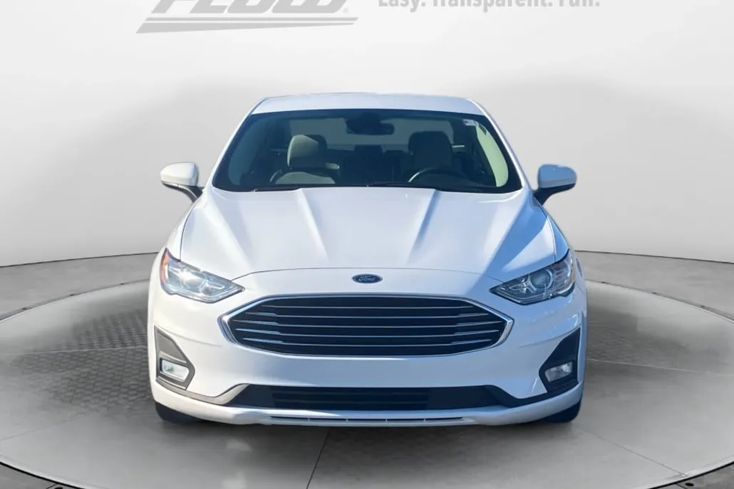 2019 Ford Fusion SE photo 1