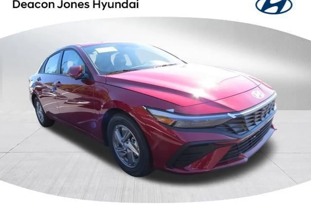 2025 Hyundai Elantra SE photo 1