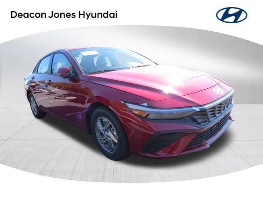 2025 Hyundai Elantra SE photo 1