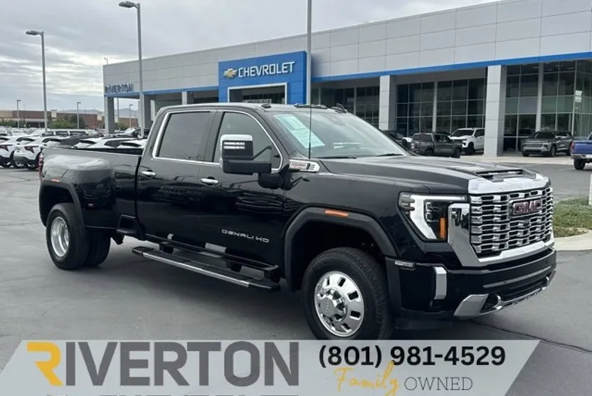 2024 Gmc Sierra 3500 HD Denali photo 1