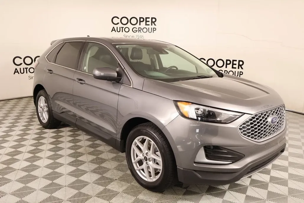 2024 Ford Edge SEL photo 1