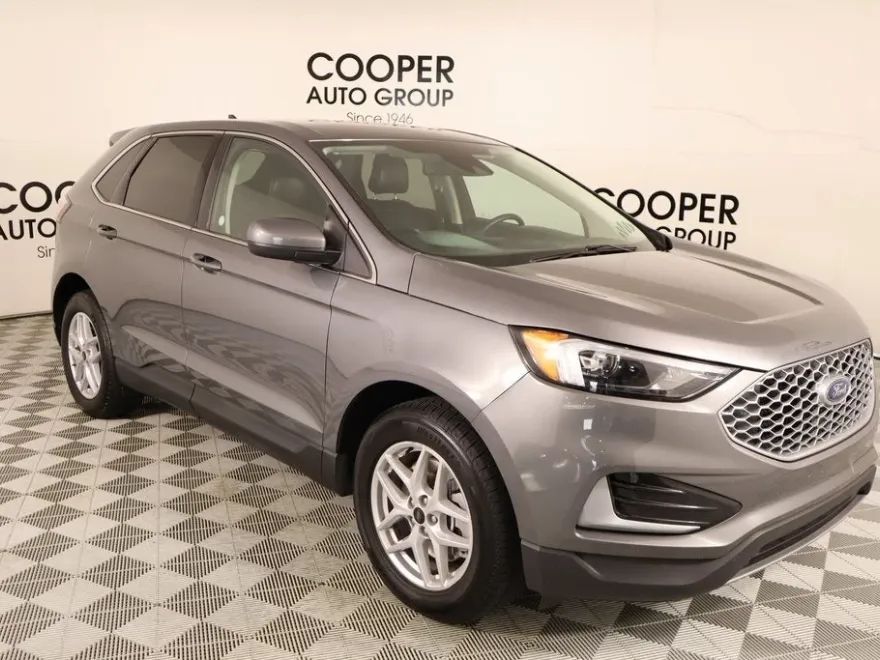2024 Ford Edge SEL photo 1