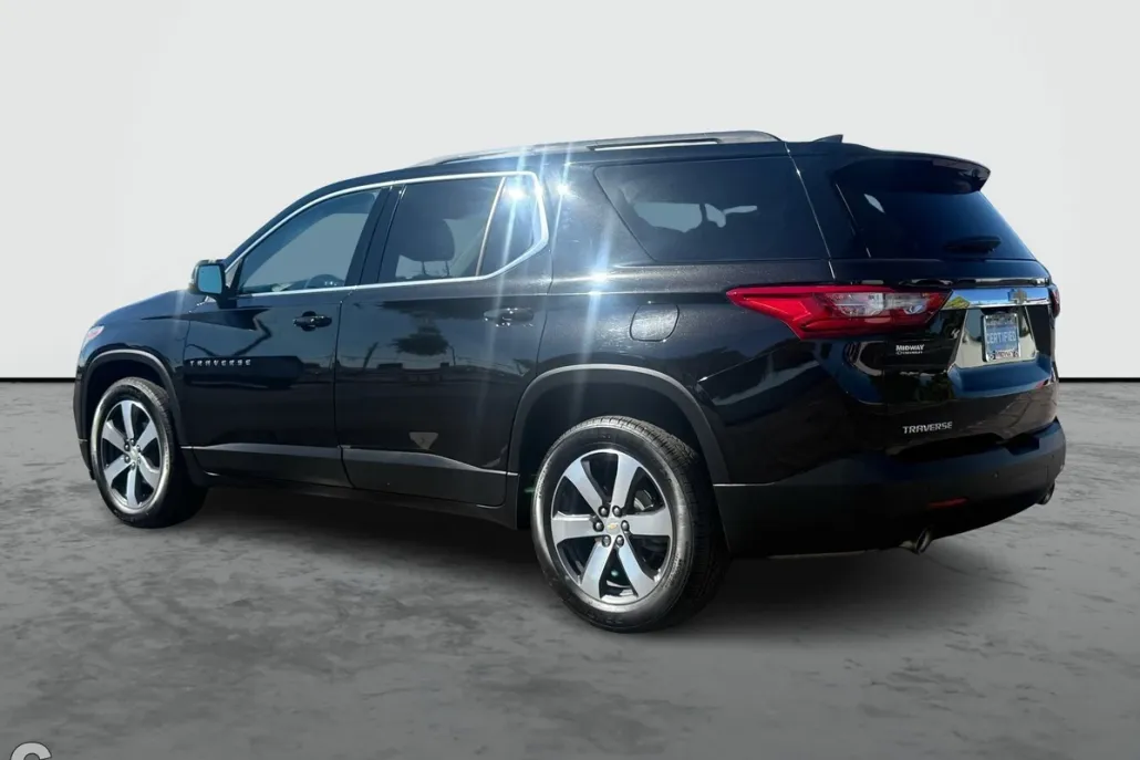 2021 Chevrolet Traverse Leather photo 1