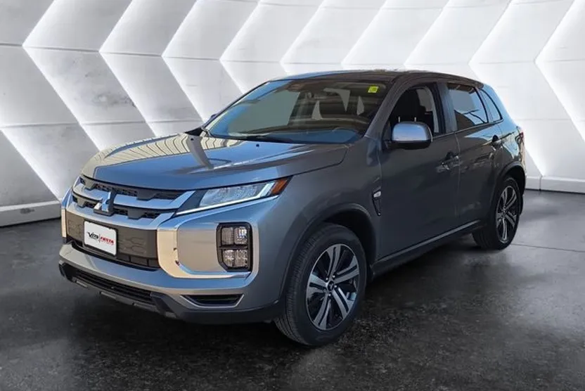 2025 Mitsubishi Outlander Sport ES photo 1