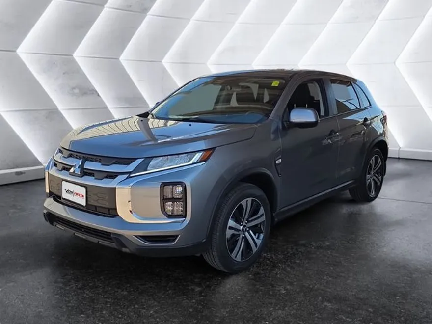 2025 Mitsubishi Outlander Sport ES photo 1
