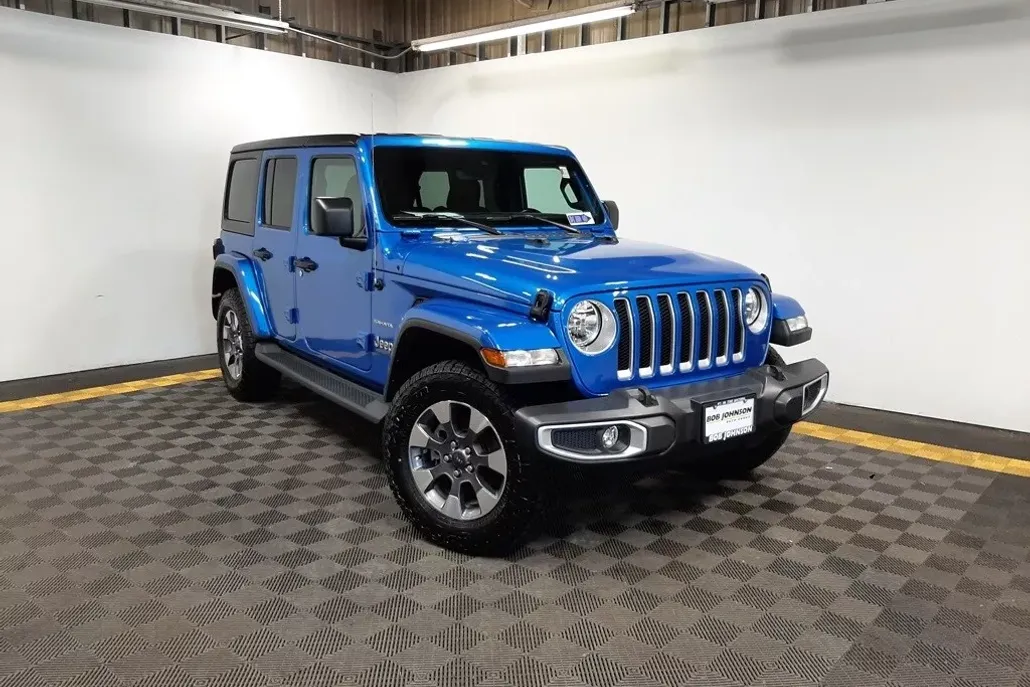 2023 Jeep Wrangler Sahara photo 1