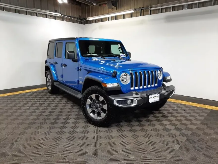 2023 Jeep Wrangler Sahara photo 1