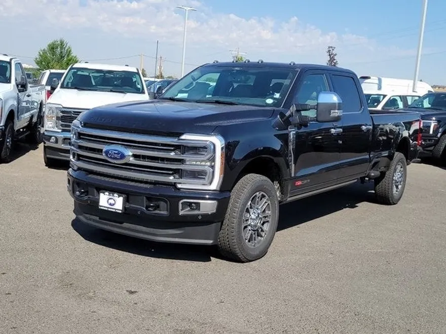 2025 Ford F-350 Platinum photo 1