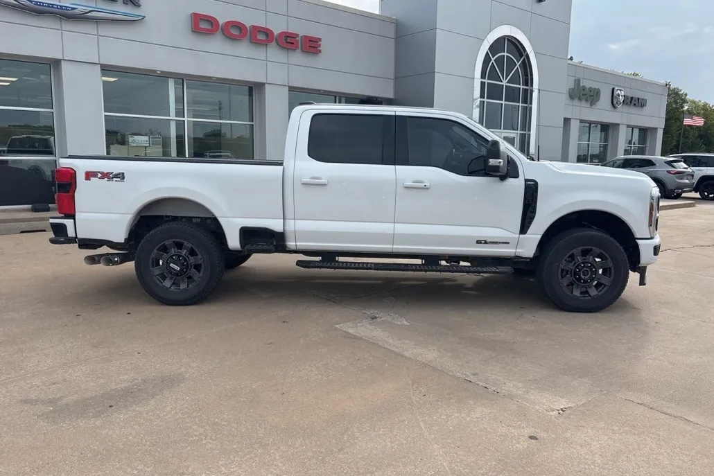 2024 Ford F-250 Lariat photo 1