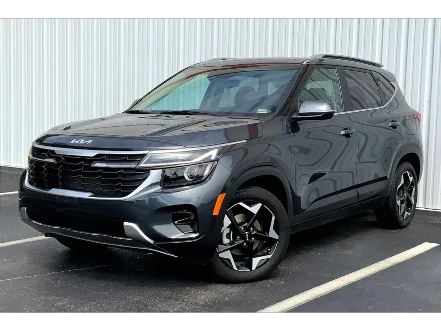 2024 Kia Seltos EX photo 1