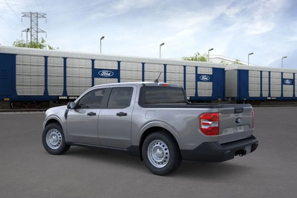2025 Ford Maverick XL photo 1
