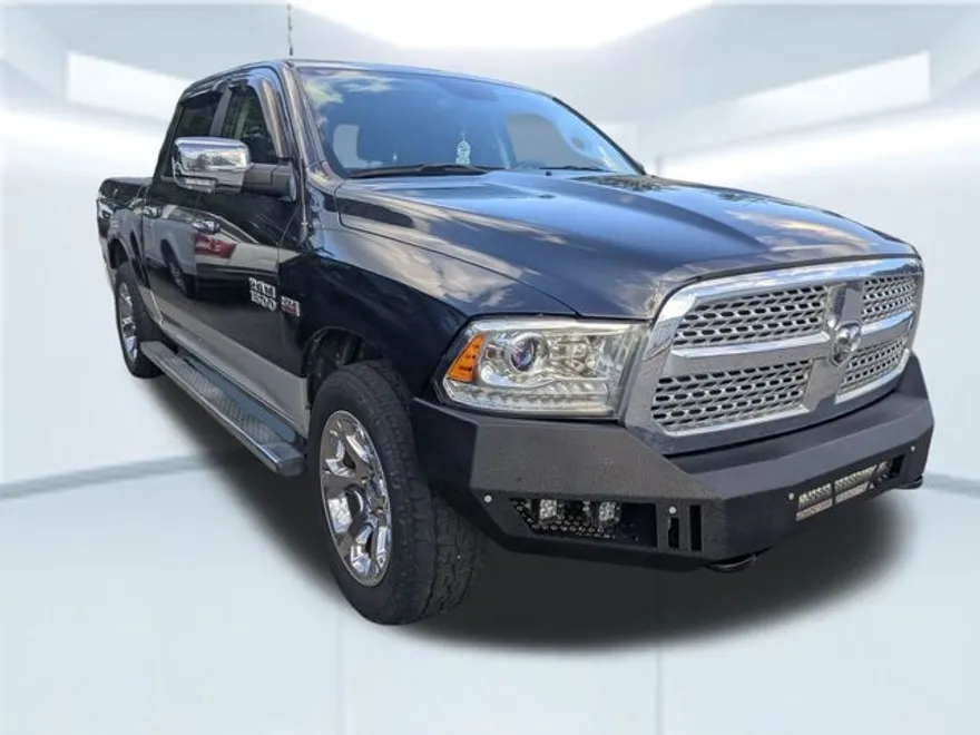 2017 Ram 1500 Laramie photo 1