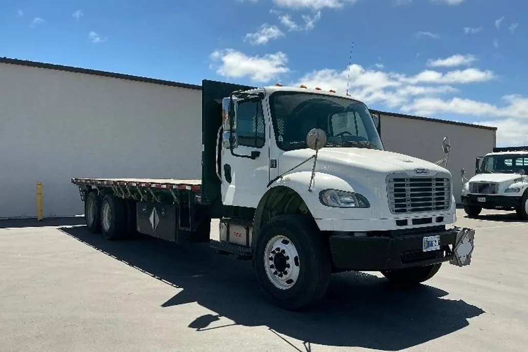 2018 Freightliner M2 106 Medium Duty photo 1