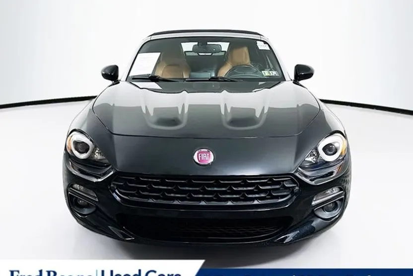 2018 Fiat 124 Spider Lusso photo 1