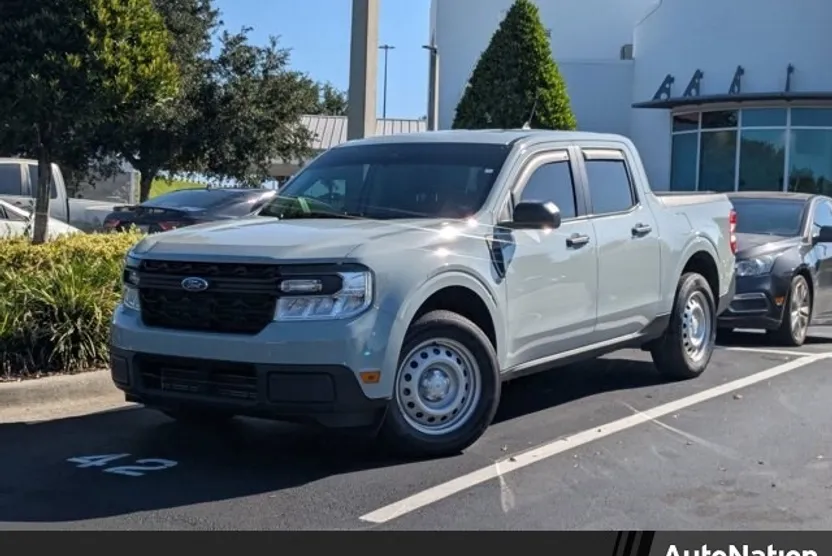 2024 Ford Maverick XL photo 1