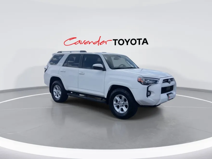 2022 Toyota 4Runner SR5 photo 1