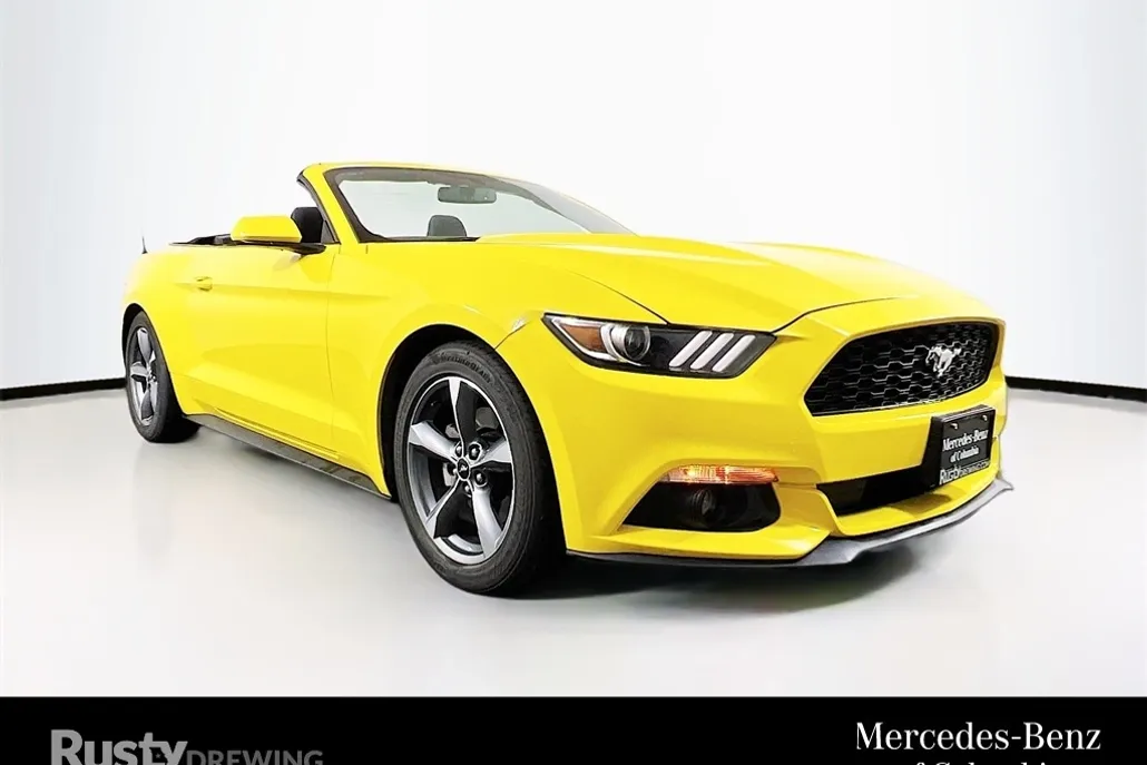 2016 Ford Mustang V6 Convertible photo 1