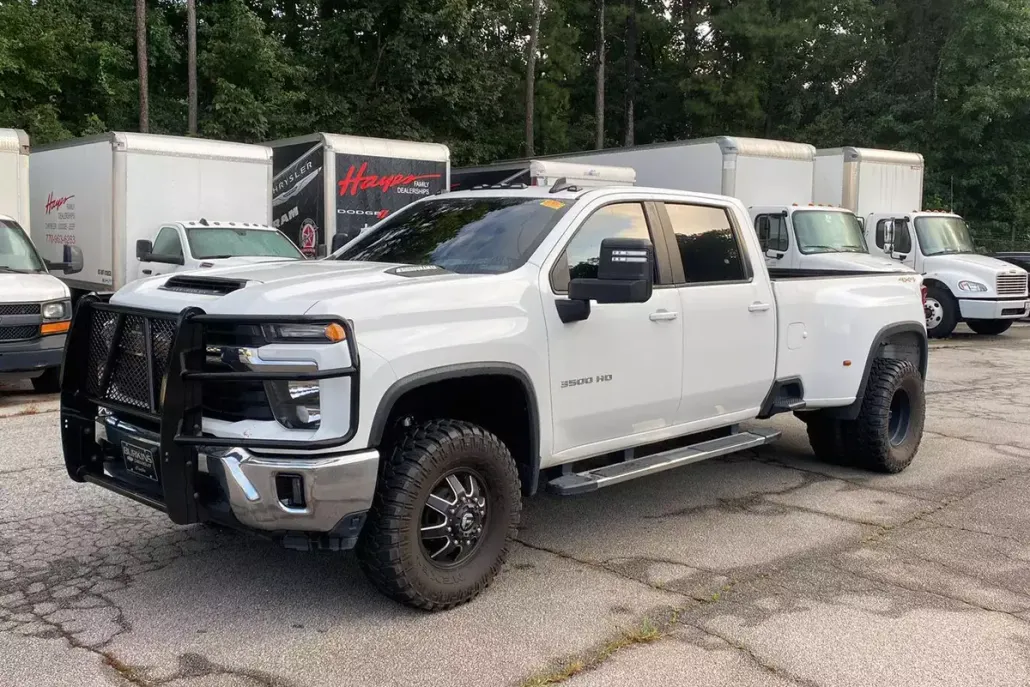 2024 Chevrolet Silverado 3500HD LT photo 1
