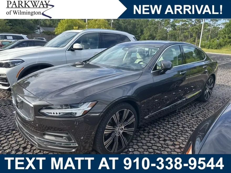 2022 Volvo S90 Inscription photo 1