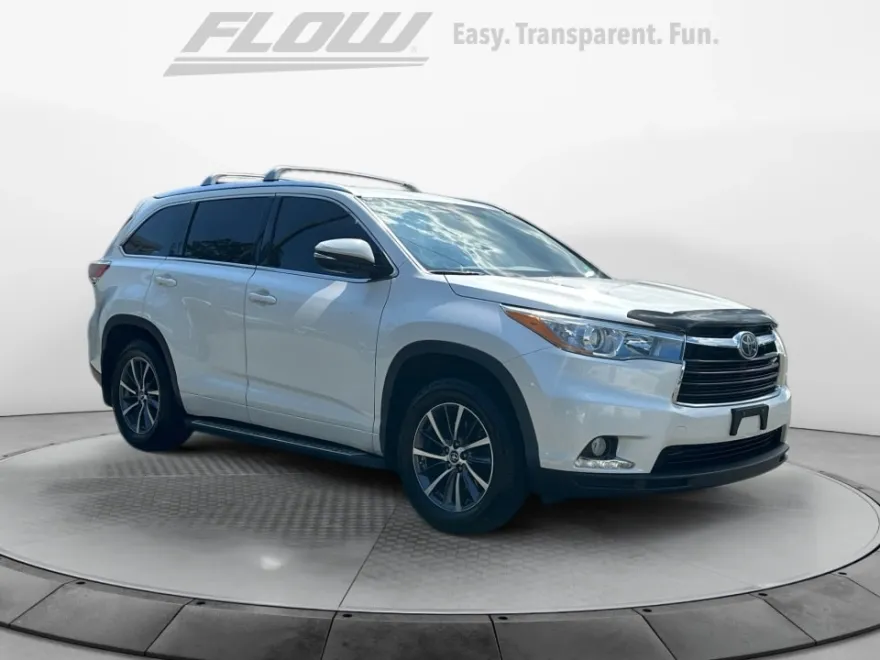 2015 Toyota Highlander Limited Platinum photo 1