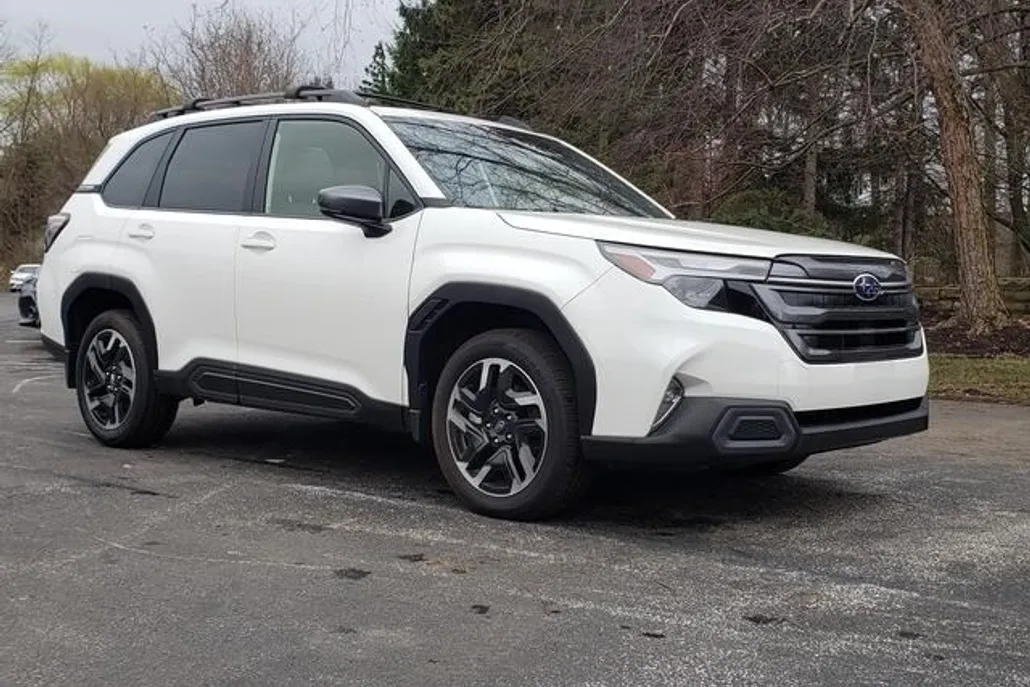 2025 Subaru Forester Limited photo 1