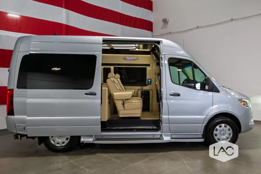 2022 Mercedes Benz Sprinter Cargo Van photo 1