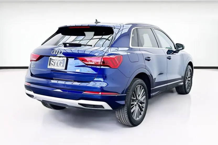 2021 Audi Q3 Premium Plus photo 1